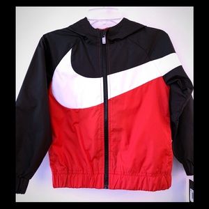NWT NIKE Boy’s (Size 7) Lightweight Swoosh Jacket